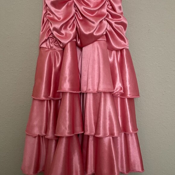 XOXO, S, Midi, Halter Neck, Silky, Ruched, Layered Ruffle, Cocktail Dress - Picture 2 of 6